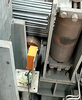 Application of diffuse reflection laser detector in threaded steel strapping mac